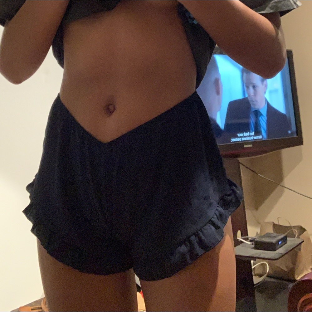 brandy melville ruffle shorts